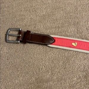 Vineyard vines belt
